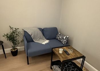استديو جميل بدخول ذاتي