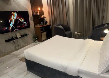 استديو بسرير ماستر وجلسة جانبية 