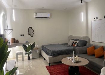 استديو هادئ مع جاكوزي