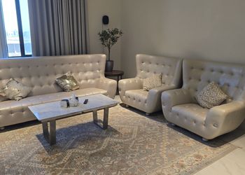 شقة فاخره بغرفة نوم وصاله وجلسه