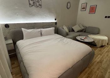 استديو بسرير ماستر ودخول ذاتي