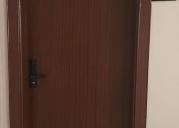 شقة بصالة مريحة وغرفة نوم 