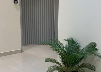 شقة بغرفة معيشة وغرفتين نوم 