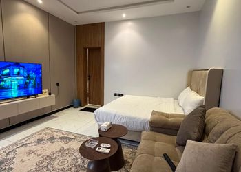 استديو هادئ بسرير ماستر 