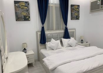 شاليه عائلي انيق بمسطح اخضر