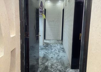فيلا بمجالس وغرف نوم 