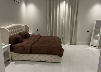 استديو بسرير ماستر  