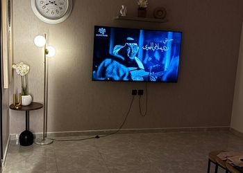 شقة بغرفة معيشة وغرفة نوم 