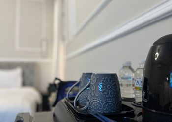 استديو بسريرين وجلسة جانبية