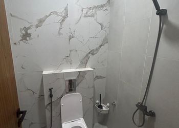 استديو بسرير ماستر وجلسة جانبية
