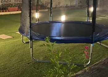استراحة بمسطح اخضر ومجالس