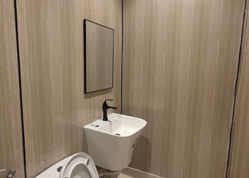 استديو بأثاث مريح وبسيط 