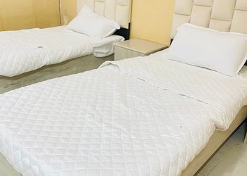 استراحة بغرفتين وصالة ومجلس