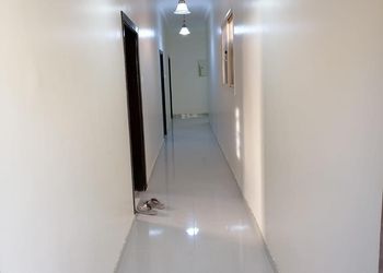 استراحة بمجلس وفناء خارجي 