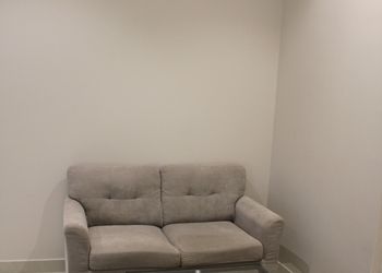 استديو بسرير ماستر وجلسة جانبية