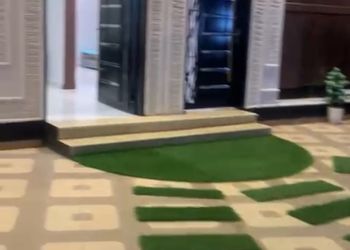 شاليه بمسطح اخضر