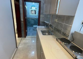 شقة بصالة وغرفتين نوم بدخول ذاتي