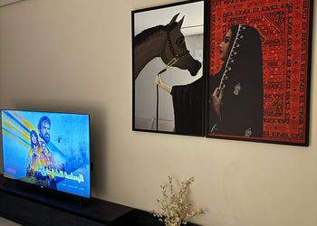 شقة بصالة أنيقة ودخول ذاتي
