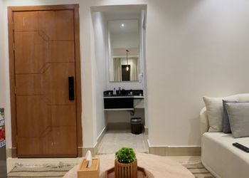 استديو بتصميم أنيق ودخول ذاتي