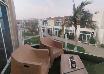 شقة بغرفة معيشة وغرفة نوم 