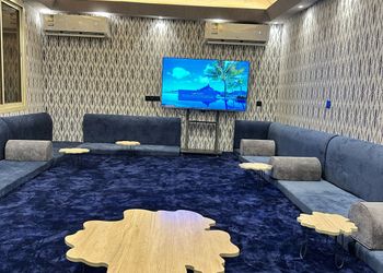 استراحة بألعاب أطفال ومسبح