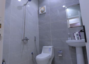 شقة بغرفة معيشة وغرفة نوم 