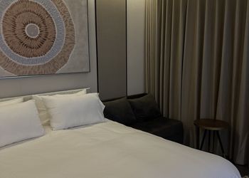 استديو بسرير ماستر ودخول ذاتي
