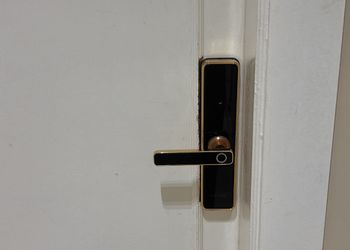 استديو بسرير ماستر