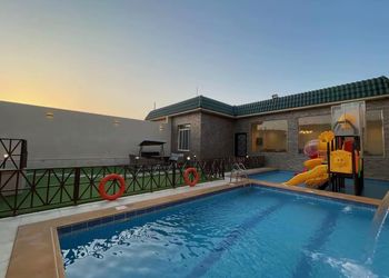 استراحة بمسطح اخضر