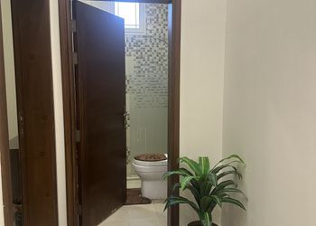 شقة بغرفة جلوس وغرفتين نوم 