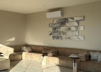 استراحة بمسطحات خضراء وملاعب