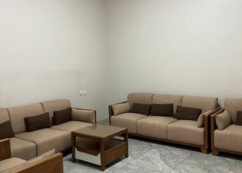 شاليه بمجالس ومسبح
