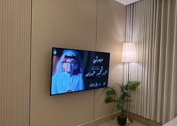 شقة بدخول ذاتي وتصميم هادئ