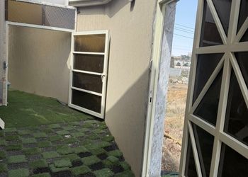 استديو بجلسة خارجية وسرير ماستر 