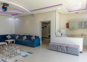 شاليه بركن شواء ,جاكوزي,ساونا,مسطح اخضر,