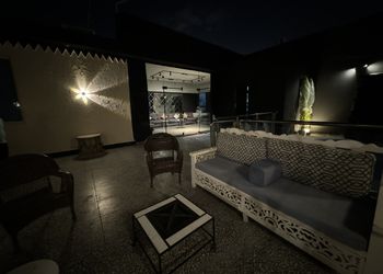 شاليه بمسطح اخضر