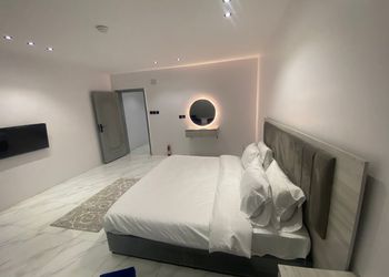 استديو بسرير ماستر ودخول ذاتي