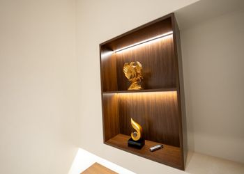 استديو بأثاث مريح وبسيط 