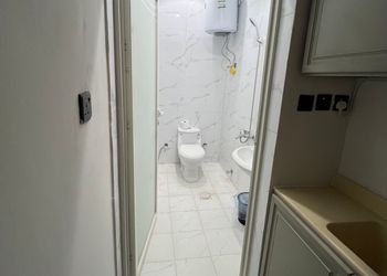 استديو بسرير ماستر وجلسة جانبية 