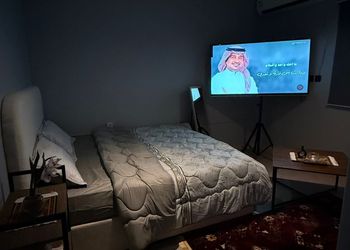 استديو بسرير ماستر وجلسة جانبية