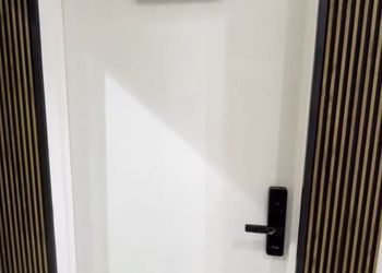 شقة بغرفة معيشة وغرفة نوم 