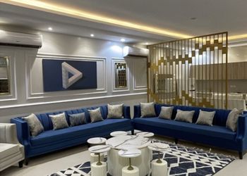 شاليه بمسطح اخضر وجلسة خارجية 