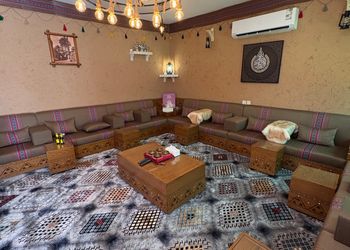 استراحة بمسطح اخضر ومجالس
