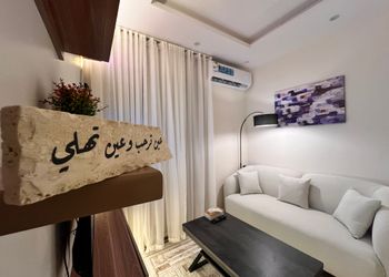 شقة بصالة وغرفة نوم وأثاث بسيط5B