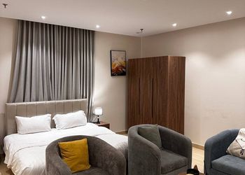 استديو هادئ بسرير ماستر 
