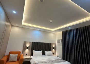 استديو بسرير ماستر وأثاث مريح 
