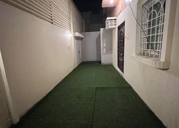 شقة بغرفتين نوم وصالة 