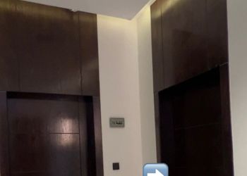 استديو بسرير ماستر وجلسة جانبية
