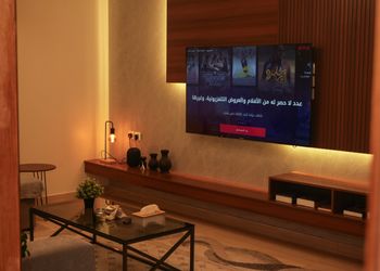 شقة بصالة مريحة ودخول ذاتي 