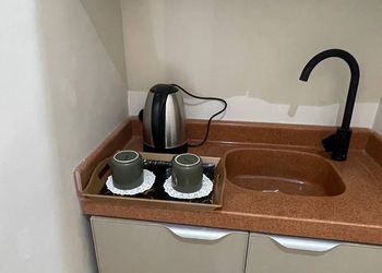 استديو بسرير ماستر وجلسة جانبية